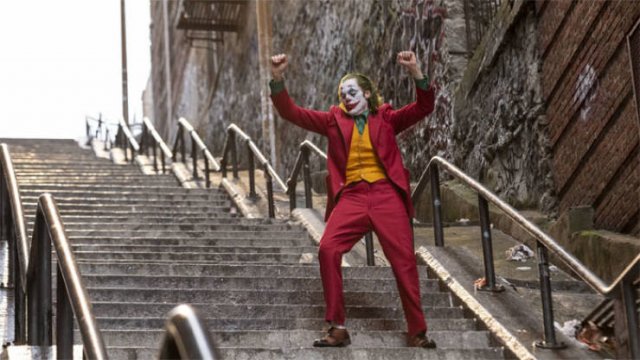 The Joker Stairs In The Bronx (17 pics)