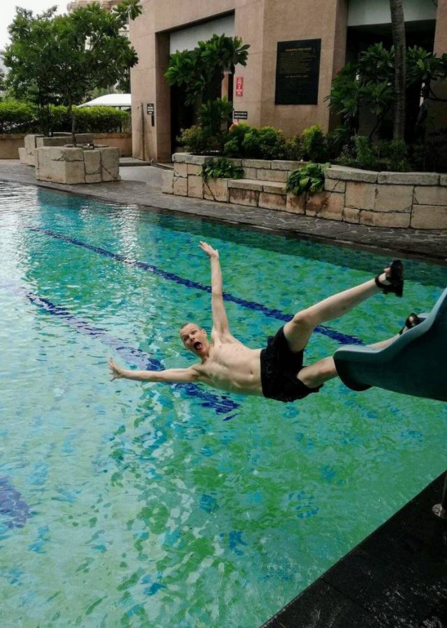 In The Right Place At The Right Time (47 pics)