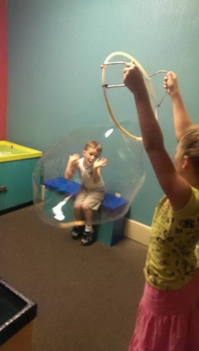 In The Right Place At The Right Time (47 pics)