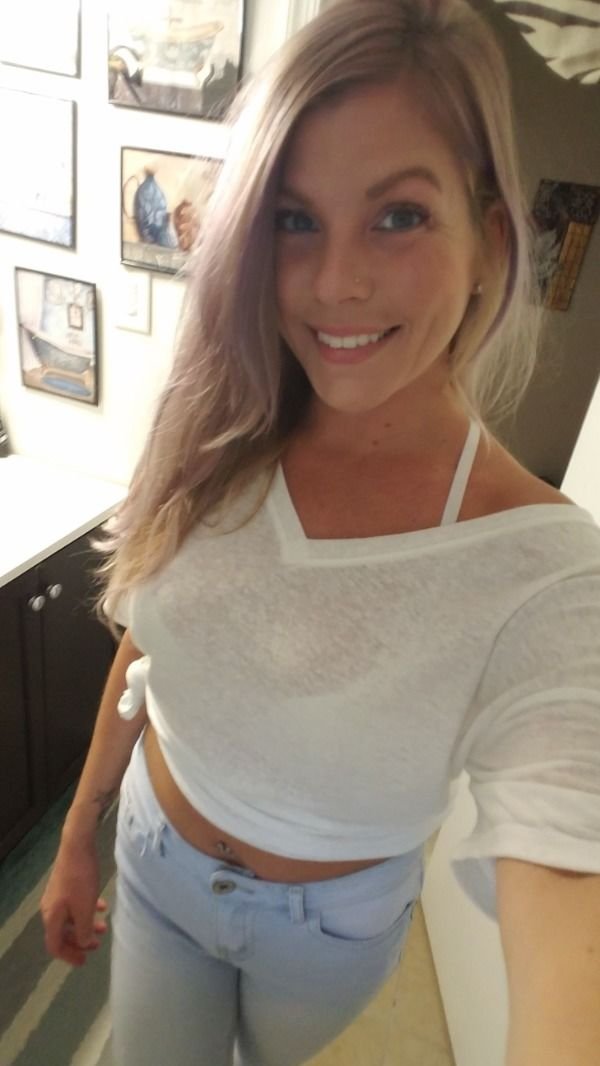 Beautiful Ladies With Dimples (37 pics)