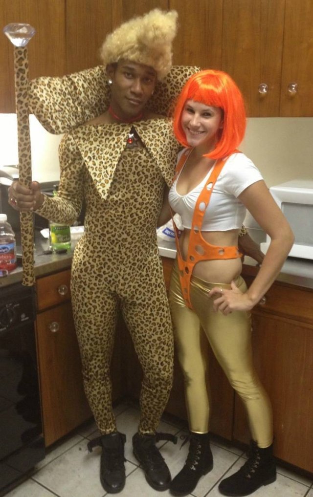 Couples Halloween Costumes (23 pics)