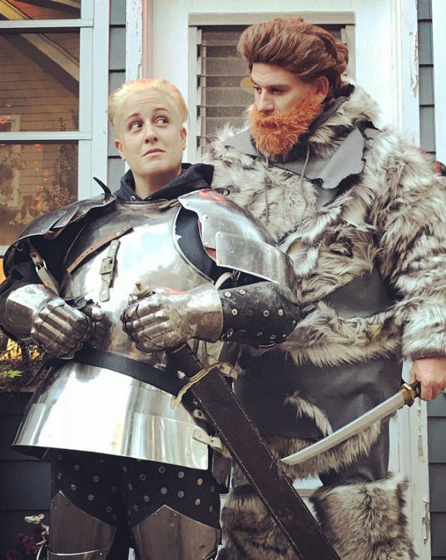 Halloween Couple Costumes (37 pics)