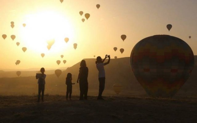 More Than Just Photos (48 pics)