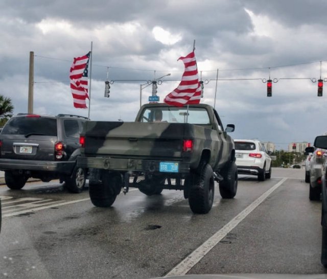 Welcome to America! (37 pics)