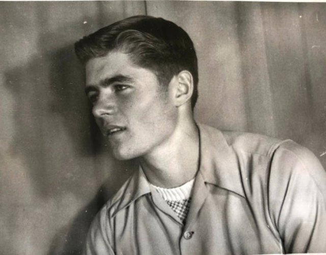 Vintage Photos Of Men (26 pics)