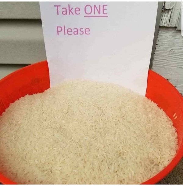 Weird Halloween Giveaways (15 pics)