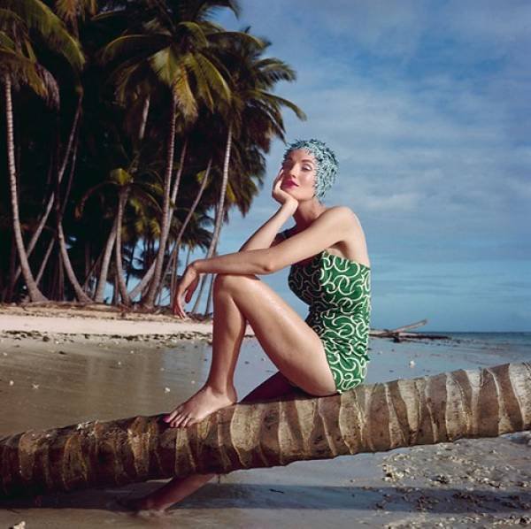 Retro Photos Of Women (22 pics)