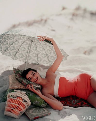 Retro Photos Of Women (22 pics)