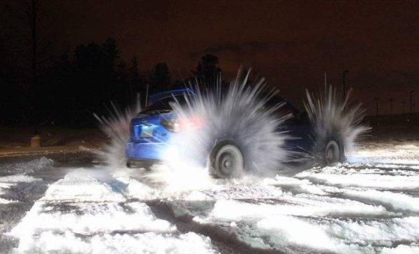 In The Right Place At The Right Time (38 pics)