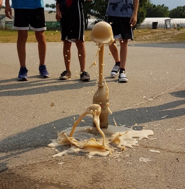In The Right Place At The Right Time (38 pics)