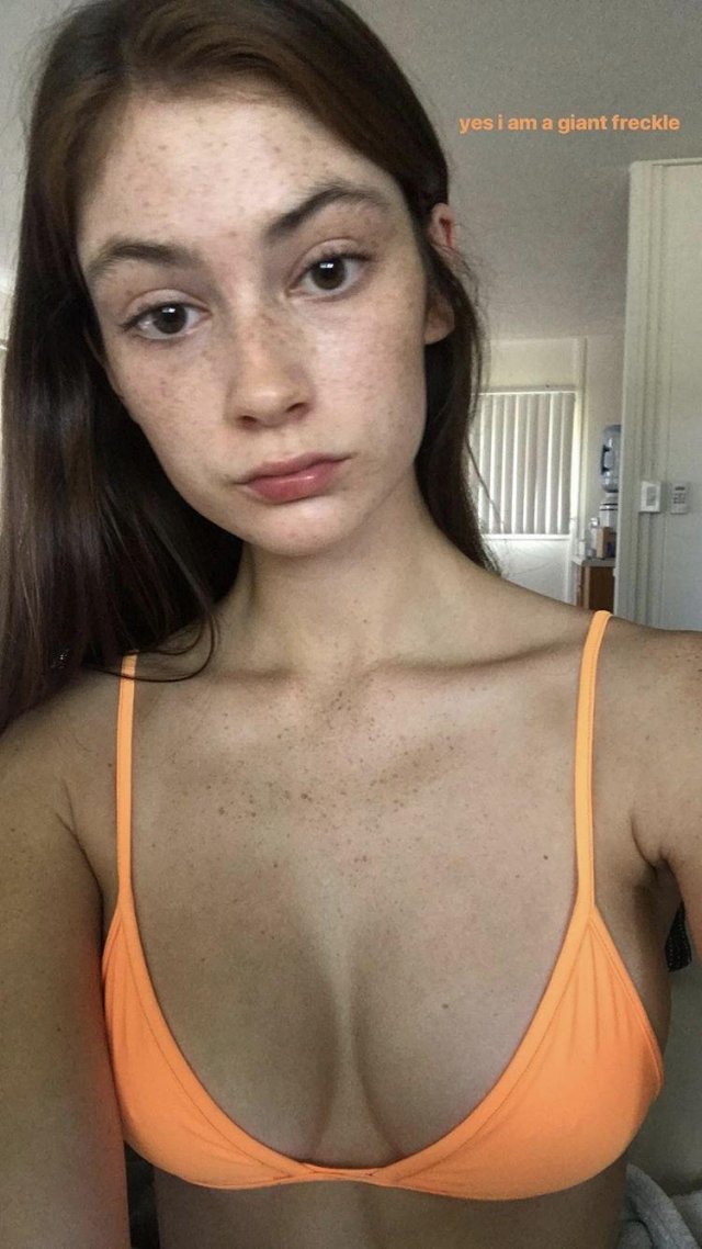 Pretty Girls With Freckles (37 pics)