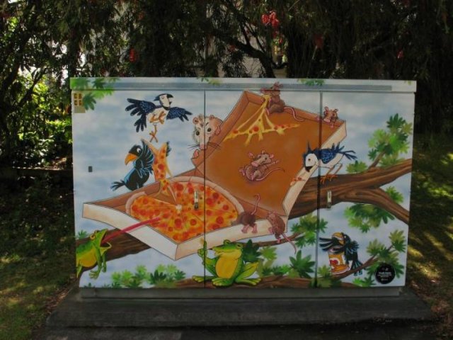 Artists Make Something Special From Telecommunications Cabinets (41 pics) Artists Make Something Special From Telecommunications Cabinets (41 pics)