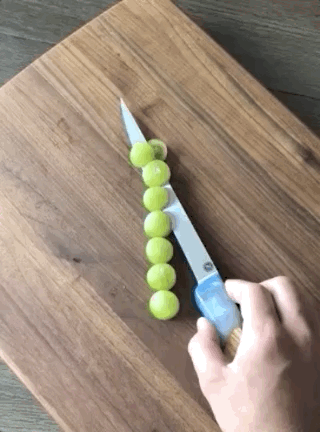 Amazing Knife Skills (20 gifs)