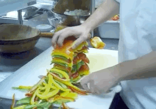 Amazing Knife Skills (20 gifs)