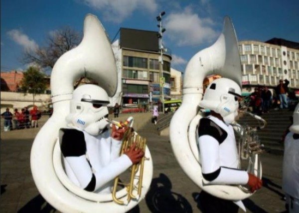 What's Going On Here? (25 pics)