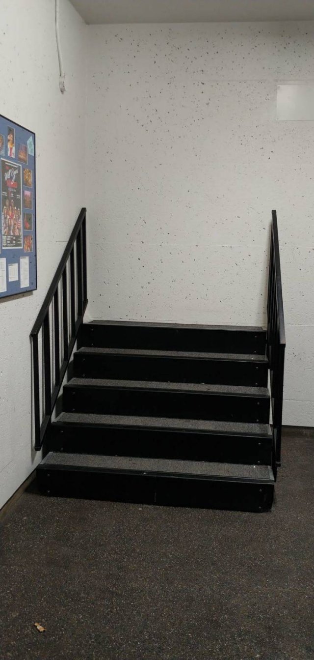 It Doesn't Look Right (48 pics)
