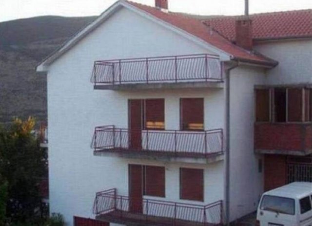 It Doesn't Look Right (48 pics)