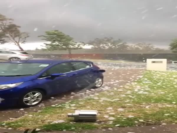 Monster-Hail In Australia