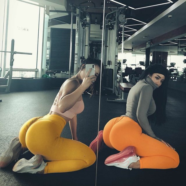 A View From Behind (39 pics)