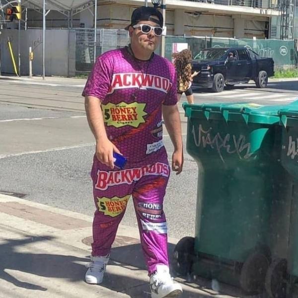 Strange Fashion (29 pics)