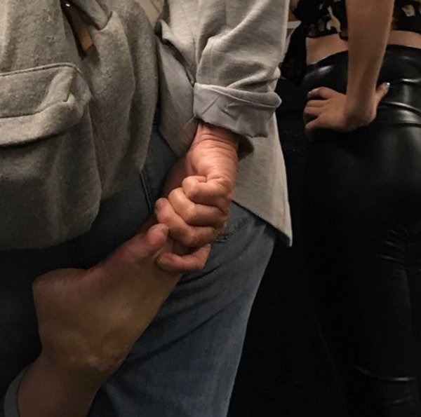 Unusual Hands In The Subway (35 pics)