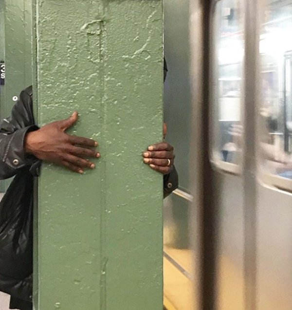 Unusual Hands In The Subway (35 pics)