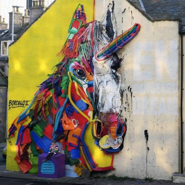 Artist Turns Abandoned Thrash Into Beautiful Animals (30 pics)