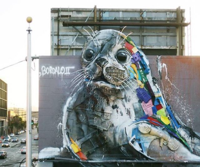 Artist Turns Abandoned Thrash Into Beautiful Animals (30 pics)