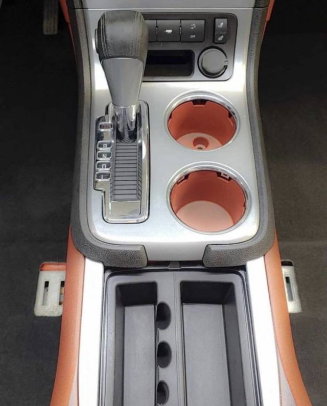 When Professionals Clean The Car (10 pics)