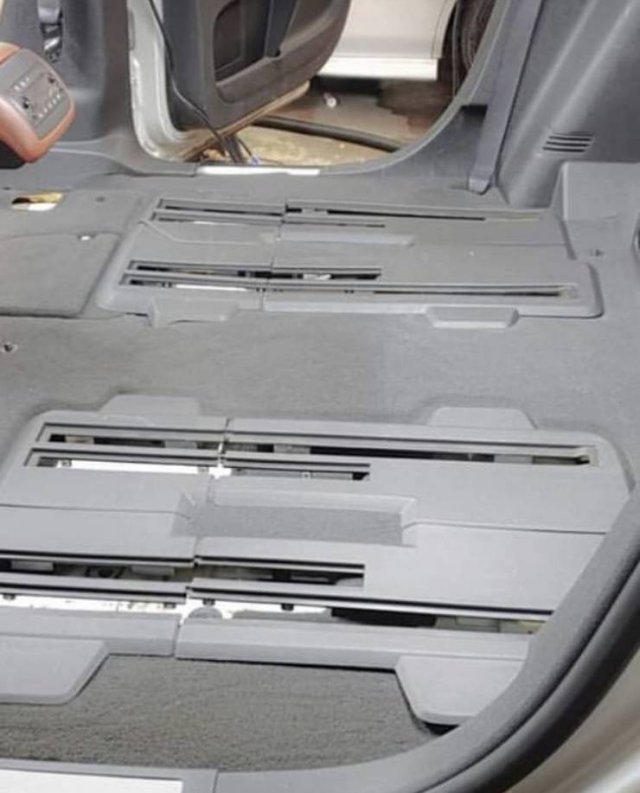 When Professionals Clean The Car (10 pics)