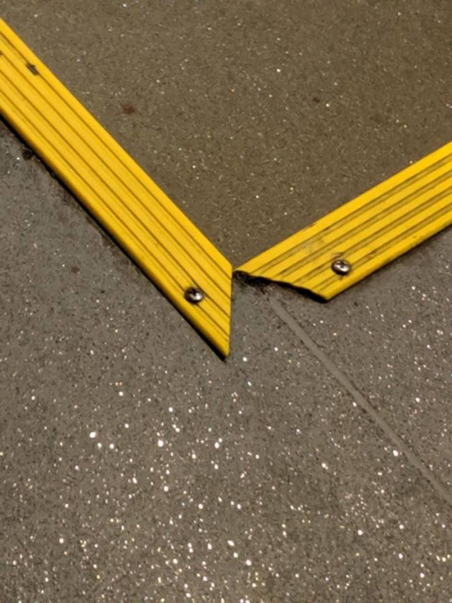 It Doesn't Look Right (48 pics)