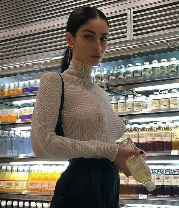 Braless (40 pics)