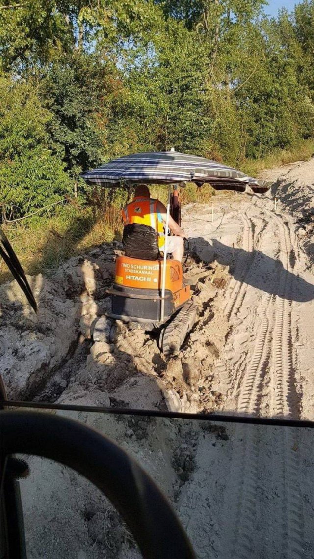 Strange Vehicles (44 pics)