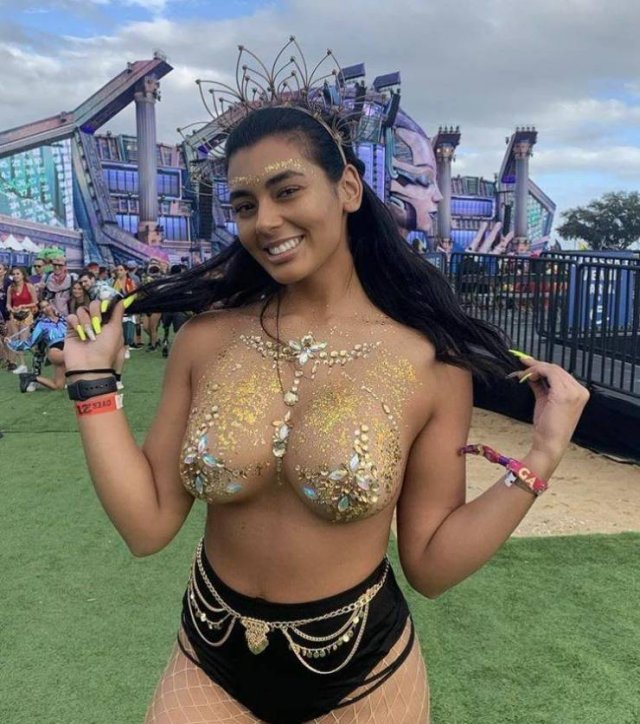 Girls Can Be So Different (60 pics)