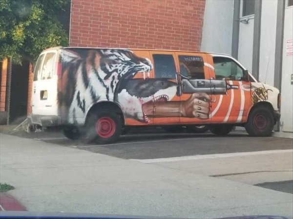 Show Me Your Weird Car (40 pics)