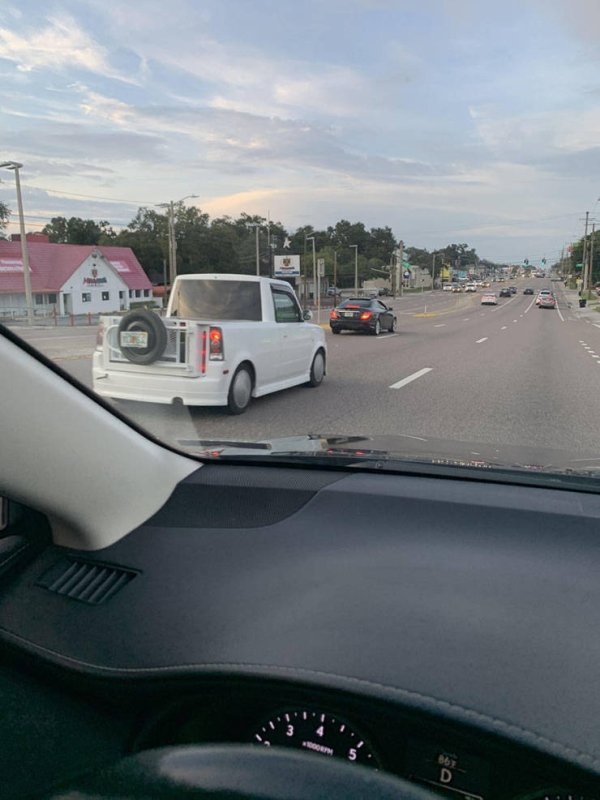 Show Me Your Weird Car (40 pics)