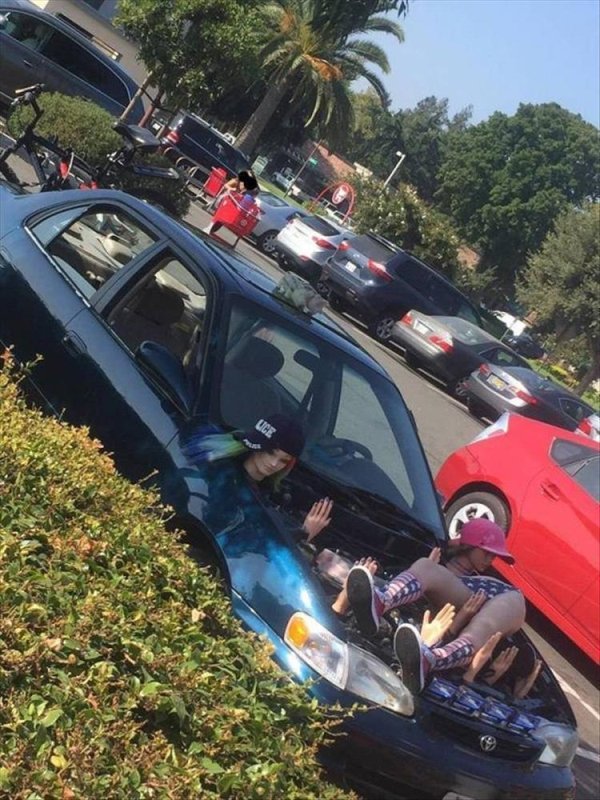 Show Me Your Weird Car (40 pics)