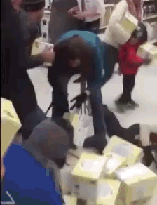 Black Friday Insanity (15 gifs)