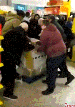 Black Friday Insanity (15 gifs)