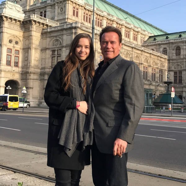 Arnold Schwarzenegger: Brilliant Actor And Dad (15 pics) Arnold Schwarzenegger: Brilliant Actor And Dad (15 pics)
