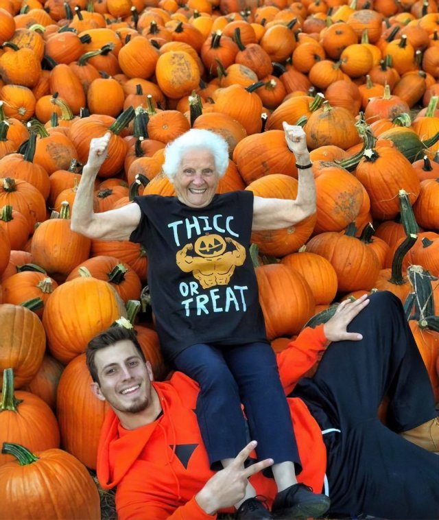 93-Year-Old Grandma And Her Grandson (30 pics)