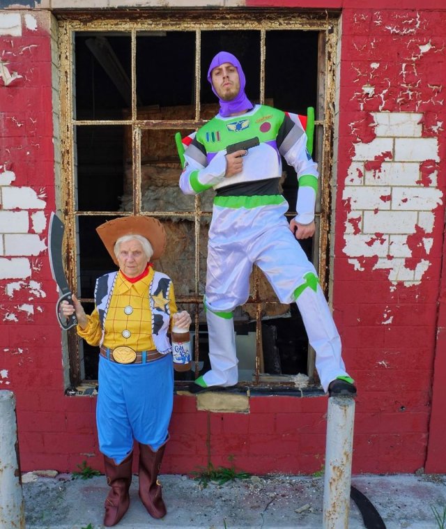 93-Year-Old Grandma And Her Grandson (30 pics)