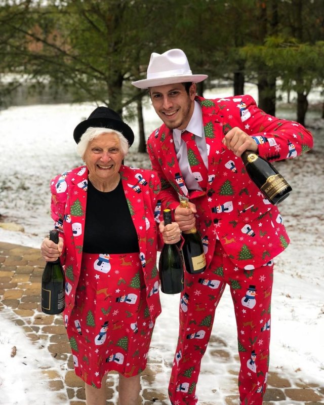 93-Year-Old Grandma And Her Grandson (30 pics)