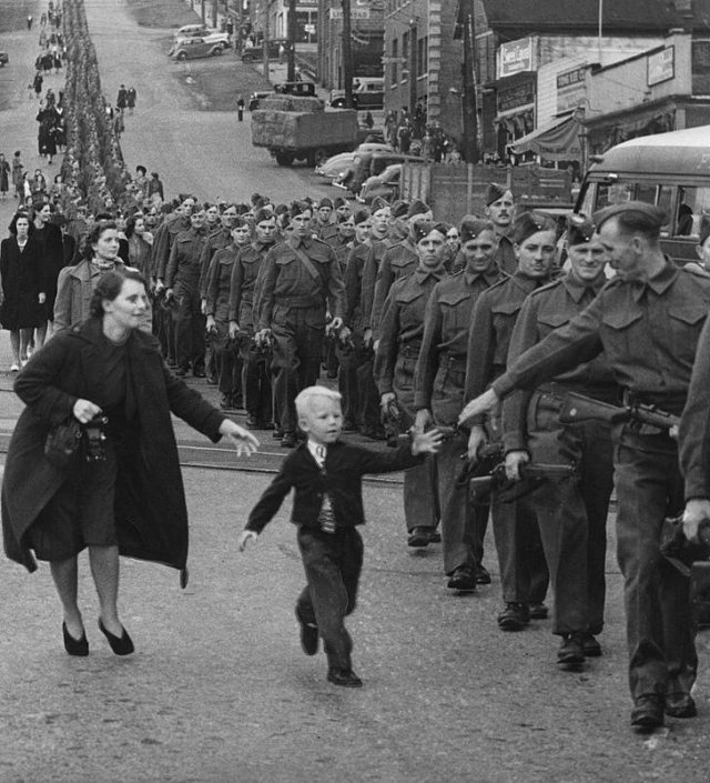 Interesting Historical Moments (16 pics) Interesting Historical Moments (16 pics)
