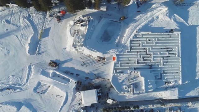 Snowlandia: The World's Largest Snow Labyrinth (11 pics)