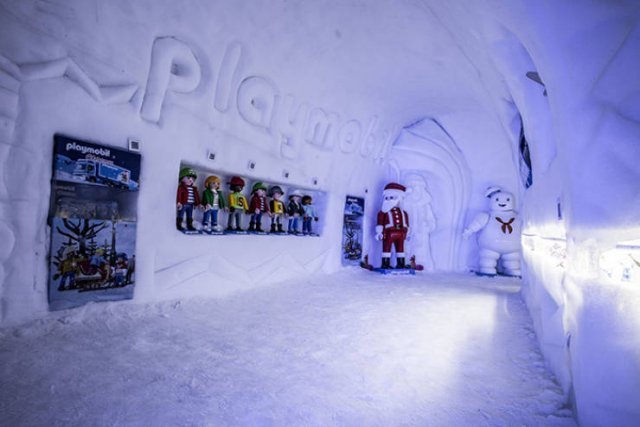 Snowlandia: The World's Largest Snow Labyrinth (11 pics)