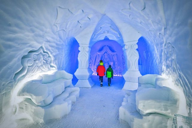 Snowlandia: The World's Largest Snow Labyrinth (11 pics)