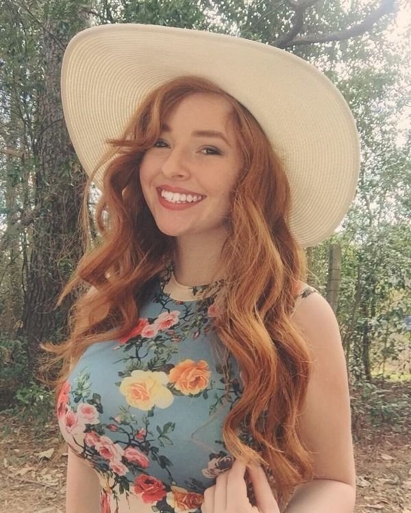 Redhead Beauties (52 pics)