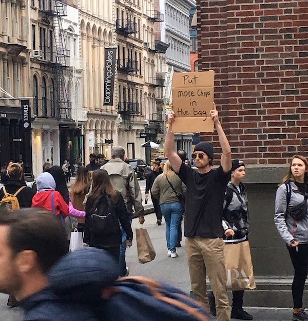 Guy With A Sign Shows Off Funny Statements (21 pics)