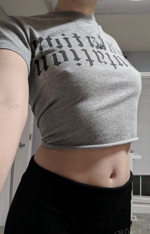Braless Girls (38 pics)
